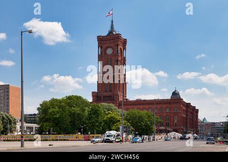 Berlin - 01. Juni 2019: Das Rote Rathaus ist das Rathaus von Berlin im Bezirk Mitte. Es ist die Heimat der Regierung Stockfoto