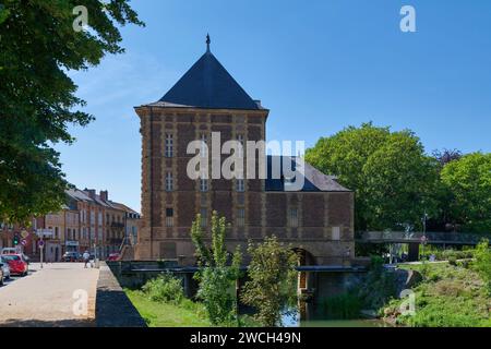 Charleville-Mézières, Frankreich - 23. Juni 2020: Das Arthur Rimbaud Museum ist dem Dichter Arthur Rimbaud in seinem Geburtsort von Charleville-Méziè gewidmet Stockfoto