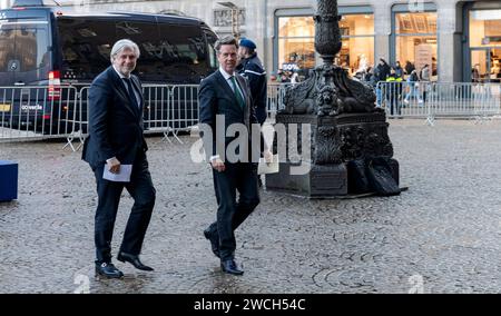 Amsterdam Niederlande 15. Januar 2024 Gäste kommen zum jährlichen Neujahrsempfang der niederländischen Könige im Palast am Damm an. Eerste kamer Unterhaus Vorsitzender Martin Bosma PVV vip, vips, Gasten, koninkijke paleis, Nieuwjaarsontvangsten, nieuwjaars, Empfang, Ontvangst, Parlement, parlament Stockfoto