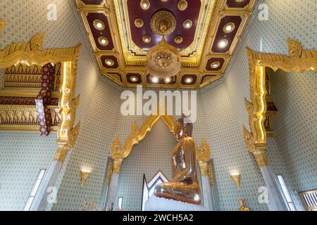 Bangkok, Thailand - 6. Dezember 2023: Das Innere des Wat Traimit Withayaram Worawihan, Tempel des Goldenen Buddha in Bangkok, Thailand. Stockfoto