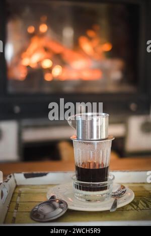 Traditionelle Methode alternative Herstellung des vietnamesischen Kaffee Stockfoto