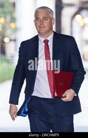 Downing Street, London, Großbritannien. Januar 2024. Umweltminister Steve Barclay nimmt an der wöchentlichen Kabinettssitzung in der Downing Street 10 Teil. Foto: Amanda Rose/Alamy Live News Stockfoto