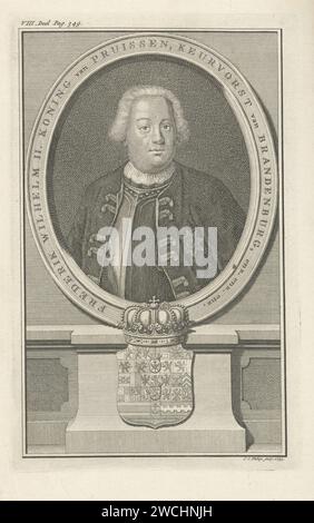 Porträt von Friedrich Willem II., Jan Caspar Philips, 1735 gedrucktes Porträt von Friedrich Willem II., König von Preußen, Kurfürst von Brandenburg. Sein Wappen ist auf dem Sockel. Amsterdamer Papier-Gravurkrone (Symbol der Souveränität). Wappen (Symbol der Souveränität) Stockfoto