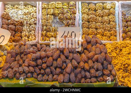 Ein großer Haufen Extra Large Super Jumbo aus dem Nahen Osten Stockfoto