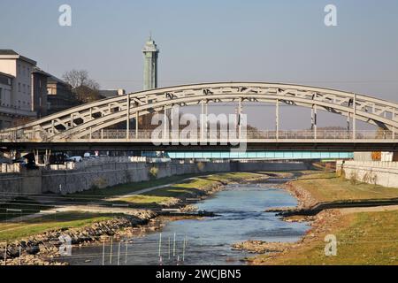 Milos Sykora Brücke über Fluss Ostravice in Ostrava. Der Tschechischen Republik Stockfoto
