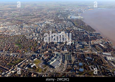 Blick aus der Vogelperspektive auf das Stadtzentrum von Hull (Kingston upon Hull) East Yorkshire. Dieser Blick von Westen aus nach Osten. Stockfoto