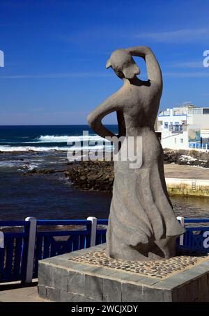 Monumento Al Pescador Statue von Paco Curbel. El Cotillo, Fuerteventura, Kanarische Inseln, Spanien. Stockfoto