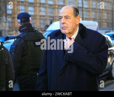 London, Großbritannien. Januar 2024. Nicholas Soames, Baron Soames of Fletching, PC, ehemaliger Abgeordneter und Minister, jetzt Mitglied des House of Lords. Teilnehmer des Thanksgiving Service für die ehemalige Sprecherin des Unterhauses, Betty Boothroyd, die letztes Jahr starb. Der Gottesdienst fand in der St. Margaret’s Church in Westminster statt. Quelle: Imageplotter/Alamy Live News Stockfoto