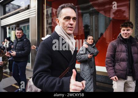 Mailand, Italien. Januar 2024. Pedro Alonso nimmt am 15. Januar 2024 an der Milan Fashion Week Herrenmode Herbst/Winter 2024/2025 in Mailand Teil. (Foto: Alessandro Bremec/NurPhoto) Credit: NurPhoto SRL/Alamy Live News Stockfoto