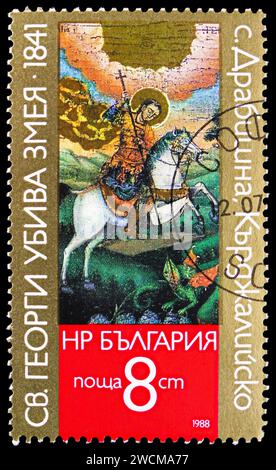 MOSKAU, RUSSLAND - 23. DEZEMBER 2023: In Bulgarien gedruckte Briefmarke zeigt St.. George tötet den Drachen, Ikonen aus der Serie Region von Kardzhali, c Stockfoto
