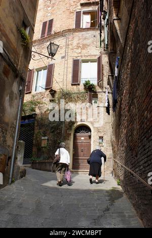 Straßendetails in der Altstadt von Assisi, Umbrien, Italien Stockfoto