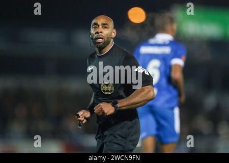 Eastleigh, Großbritannien. Januar 2024. Schiedsrichter Sam Allison während des 3. Runde Replay Matches Eastleigh FC gegen Newport County FC Emirates FA Cup im Silverlake Stadium, Eastleigh, England, Großbritannien am 16. Januar 2024 Credit: Every Second Media/Alamy Live News Stockfoto