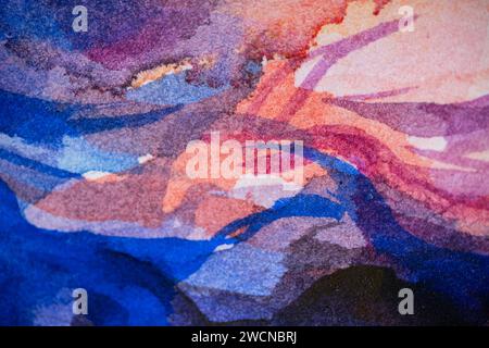 In Aquarell auf weißem Hintergrund gemalt. Handgemalter Aquarellhintergrund. Wasserfarbe waschen. Stockfoto