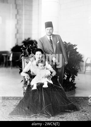 König Farouk von Ägypten und seine Familie, ca. 1920–1946. Farouk I. (1920–1965) zehnter Herrscher Ägyptens Stockfoto