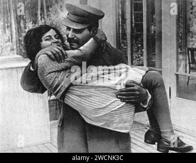 Joseph Stalin, sowjetischer Revolutionär und Politiker, mit seiner Tochter Swetlana, 1935. Stockfoto