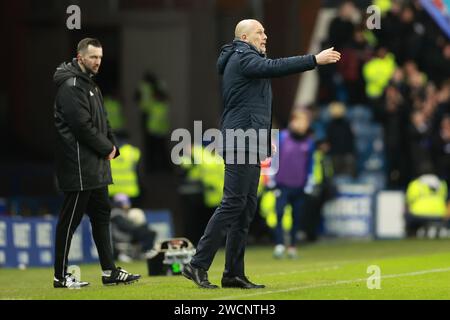 Rangers-Manager Philippe Clement gibt während eines Freundschaftsspiels im Ibrox Stadium in Glasgow Gesten an der Touchline. Bilddatum: Dienstag, 16. Januar 2024. Stockfoto