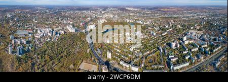 Großer Panoramablick auf die Stadt chisinau in moldau Stockfoto