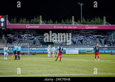 Rotterdam, Niederlande. Januar 2024. ROTTERDAM, 16.01.2024, Van Donge & de Roo Stadion, Niederländer TOTO KNVB beker 1/8 Finale, Fußballsaison 2023/2024. Während des Spiels Excelsior - Groningen, Fans von Groningen Credit: Pro Shots/Alamy Live News Stockfoto