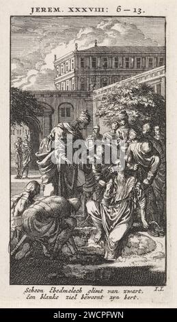 Jeremiah zog sich aus der Grube, Jan Luyken, Amsterdamer Druckpapier aus dem Jahr 1712, das Jeremias Gefangenschaft graviert Stockfoto