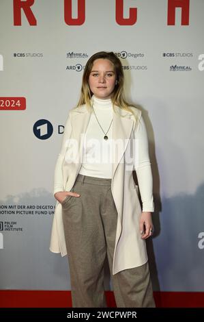 Sonja Gerhardt bei der Premiere der ARD und CBS TV-Serie 'Oderbruch' im CineStar CUBIX am Alexanderplatz. Berlin, 16.01.2024 Stockfoto