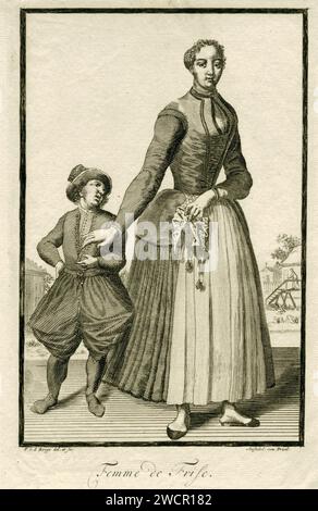 Frau aus Friesland, Pieter van den Berge, in oder nach 1694 - 1737 drucken Eine Frau in friesischer Tracht, mit einem Jungen. Die Frau hält eine Mütze in der Hand, der Junge trägt eine breite Kniehose und einen Hut. Drucken Sie aus einer Serie von 6 Drucken mit Dorfbewohnern, die traditionelle Kostüme tragen. Amsterdam Papiergravur / Ätzung Volkstracht, regionale Tracht Stockfoto