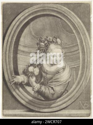 Junge Frau mit Blumenkranz verziert, Jan van der Bruggen, 1659 - 1740 Druck Eine junge Frau, mit Blumenkranz verziert, blickt aus einem ovalen Fenster. Zwei Blumen in der Hand. Papierblumen. Menschliche Figur am (offenen) Fenster, von außen gesehen - AA - vorgetäuschtes Fenster Stockfoto