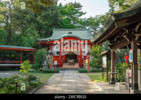 Tokio, Japan - 13. April 2023: Jiyugaoka Kumano-Schrein Stockfoto