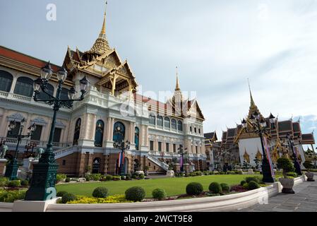 Chakri Maha Prasat Hall im Großen Palast, Bangkok, Thailand - es wurde über einen Zeitraum von 200 Jahren von den Königen der Chakri-Dynastie erbaut, diente als das Stockfoto