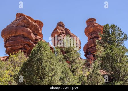 Ein malerischer Blick auf die roten Felsen im Canyon in Colorado, USA Stockfoto