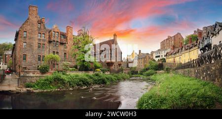 Schottische Landschaft - Dean Village Panorama in Edinburgh dramatischer Sonnenuntergang, Großbritannien Stockfoto