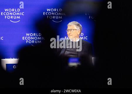 Davos, Schweiz. Januar 2024. Bill Gates, Co-Vorsitzender der Bill & Melinda Gates Foundation, nimmt an einer Veranstaltung des World Economic Forum (WEF) Teil. Die Jahrestagung des Weltwirtschaftsforums gilt als einer der wichtigsten Treffpunkte für Spitzenpolitiker, Spitzenmanager und Wissenschaftler. Quelle: Hannes P. Albert/dpa/Alamy Live News Stockfoto