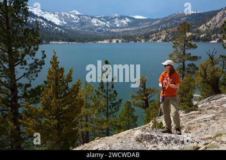 Pacific Crest Trail mit Lower Echo Lake, Lake Tahoe Basin National Forest, Kalifornien Stockfoto