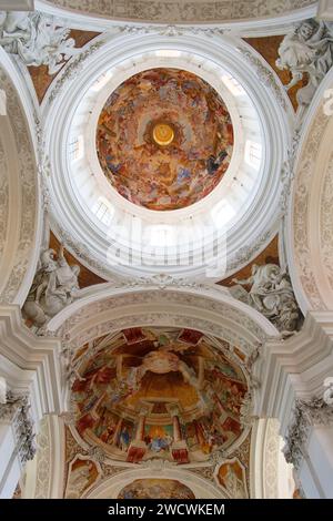 Deutschland, Bade Württemberg, Oberschwaben, Oberschwäbische Barockstraße, Weingarten, Klosterkirche Basilika St. Martin und Oswald Stockfoto