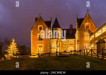 Frankreich, Indre-et-Loire (37), Amboise, Region Loire-Tal, Schlösser im Loire-Tal, Welterbestätte des Loire-Tals, Schloss Clos Lucé zur blauen Stunde, Park Leonardo da Vinci (letzte Heimat von Léonard de Vinci) Stockfoto