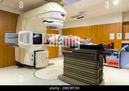 Frankreich, Indre et Loire, Chambray-les-Tours, Gesundheitszentrum Leonard de Vinci, Radiologiezentrum, Strahlentherapie-Sitzung Stockfoto