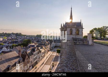 Frankreich, Indre et Loire, Loire-Tal, das von der UNESCO zum Weltkulturerbe erklärt wurde, Amboise, die Kapelle Saint-Hubert bei Sonnenuntergang Stockfoto