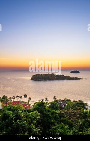 Thailand, Provinz trat, Insel Ko Chang, Sonnenuntergang über der Bucht von Kai Bae Stockfoto