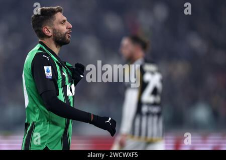 Turin, Italien. Januar 2024. Domenico Berardi von uns Sassuolo gibt während des Spiels der Serie A zwischen Juventus FC und uns Sassuolo am 16. Januar 2024 im Allianz Stadium in Turin, Italien. Quelle: Marco Canoniero/Alamy Live News Stockfoto