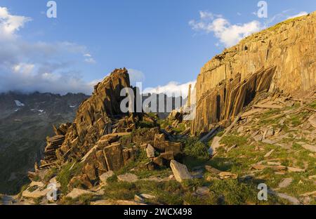 Frankreich, Isere (38), Valbonnais, Valjouffrey, Les Orgues de Valsenestre, Wandern im Herzen des Nationalparks Ecrins, auf dem Aufstieg zum Pass Cote Belle (alt: 2290 m) Stockfoto