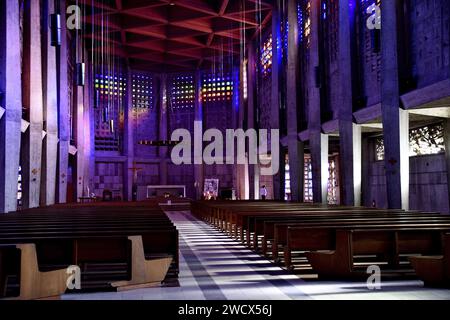 Frankreich, Meurthe-et-Moselle, Kirche Saint-Rémy de Baccarat, Buntglasfenster Stockfoto