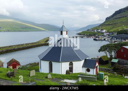 Dänemark, Färöer, Insel Streymoy, Haldarsvik, die Kirche Stockfoto