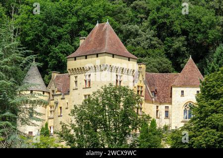 Frankreich, Dordogne, Perigord Noir, Dordogne-Tal, La Roque Gageac mit Les Plus Beaux Villages de France (eines der schönsten Dörfer Frankreichs) gekennzeichnet, das Schloss Malartrie im Renaissance-Stil ist heute ein charmantes Anwesen Stockfoto