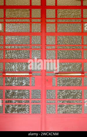 Frankreich, Meurthe et Moselle, Villers les Nancy, Detail der Tür eines Art déco-Apartmentgebäudes in der Rue des Trois Epis Stockfoto