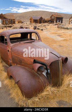 Verlassenes Auto, Bodie State Historic Park, Kalifornien Stockfoto