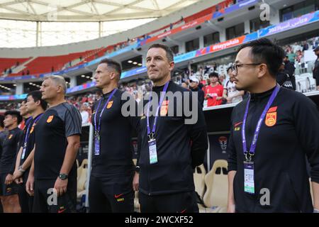 Doha, Katar. Januar 2024. DOHA, KATAR – 17. JANUAR: China-Cheftrainer Aleksandar Jankovic beim AFC Asian Cup Group A Spiel zwischen dem Libanon und China im Al Thumama Stadium am 17. Januar 2024 in Doha, Katar. Quelle: Sebo47/Alamy Live News Stockfoto