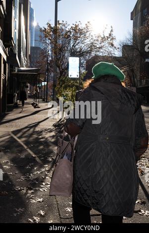 Seattle, USA. November 2023. Downtown-Stil und Mode. Stockfoto