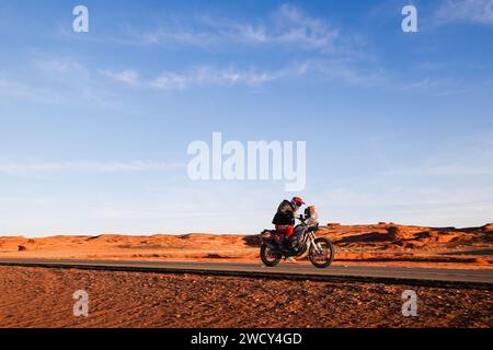 64 DUCHENE Romain (fra), Team GP Motors, KTM, Moto, Originals von Motul, Aktion während der 10. Etappe der Dakar 2024 am 17. Januar 2024 um Al Ula, Saudi-Arabien - Foto Frédéric Le Floc'h/DPPI Credit: DPPI Media/Alamy Live News Stockfoto