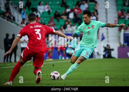 Doha, Katar, 17. Januar 2024, AFC Asian Cup 2023 Gruppe A - China 0:0 Libanon: Kapitän Zhang Lin Peng kann China nicht zum Sieg führen, erleidet aber beim Turnier einen weiteren torlosen Unentschieden Stockfoto