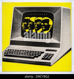 LP-Cover von Computer World, dem achten Studioalbum des deutschen Musikpioniers Kraftwerk, das 1981 veröffentlicht wurde Stockfoto