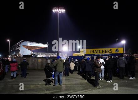 Die Fans vor der dritten Runde des Emirates FA Cups im Memorial Stadium in Bristol. Bilddatum: Mittwoch, 17. Januar 2024. Stockfoto